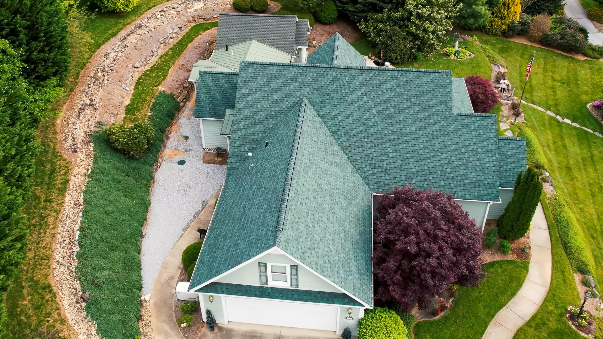 Generation Roofing’s freshly installed shingle roof, reflecting our commitment to quality and customer satisfaction in the Upstate South Carolina region.