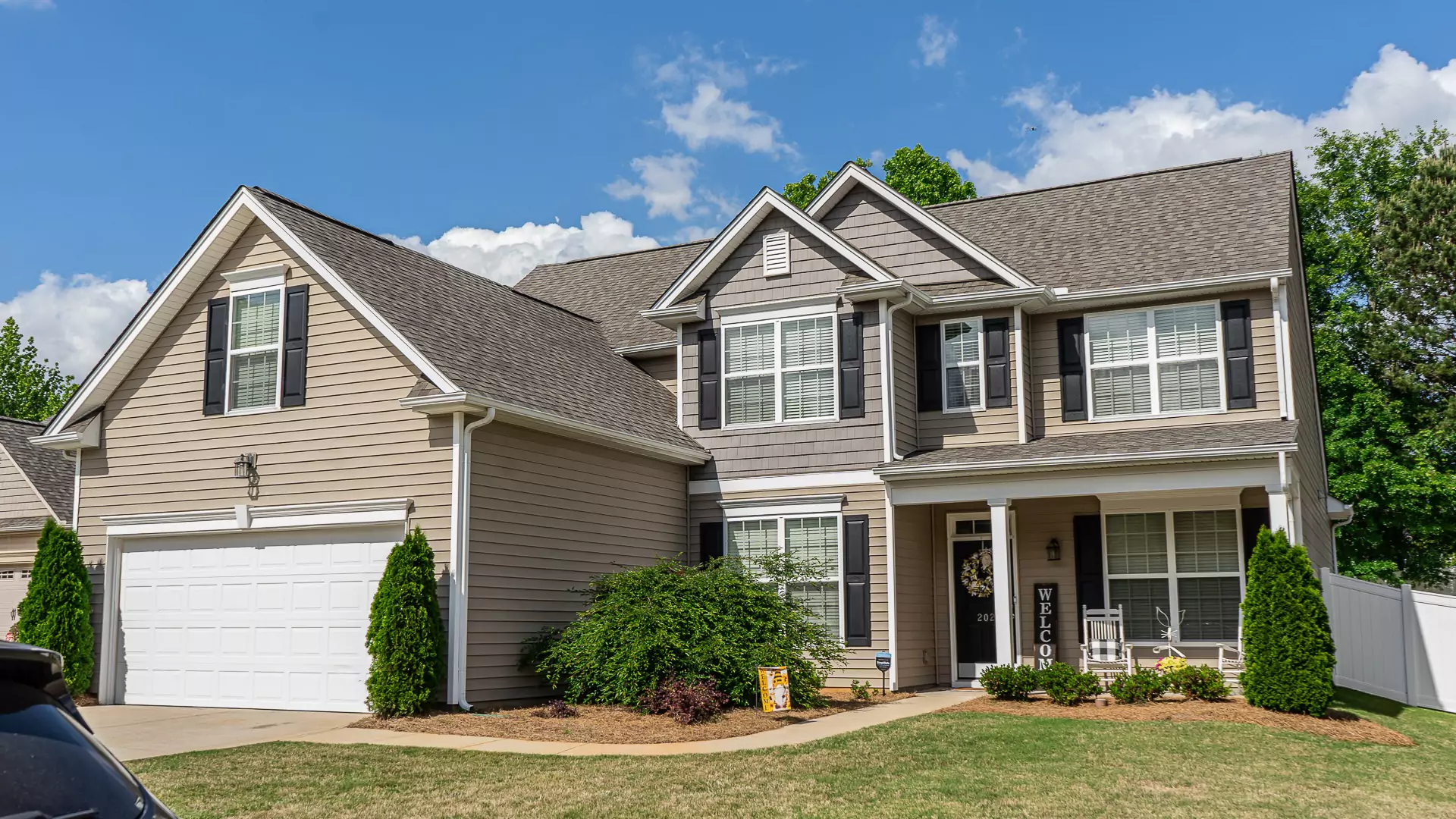 Newly installed high-quality shingle roof by Generation Roofing, a demonstration of our exceptional roofing services in Upstate South Carolina.